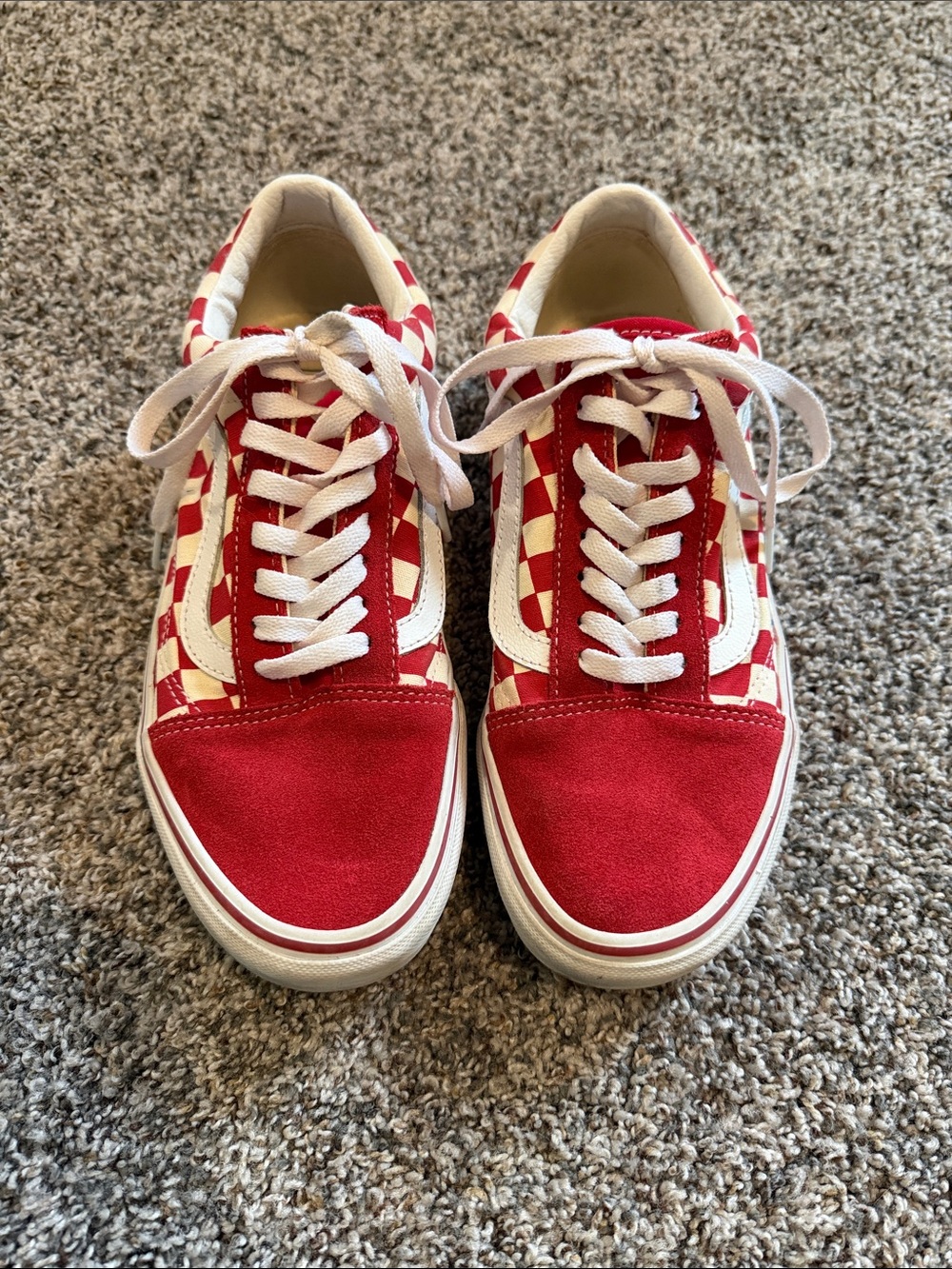 Vans Red and White Checkerboard Low-Top Sneakers. Suede toe. Men's 7.5 Women's 9